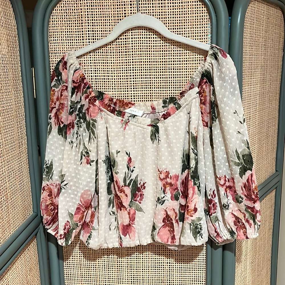 Cropped Blouse with quarter length sleeves